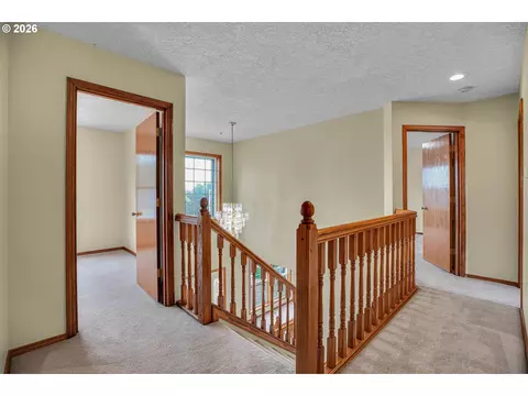 Entry Way - 1802 NW Bella Vista Ave, Gresham, OR 97030 photo 3 of 3