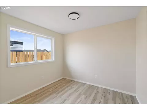 Other - 351 40th St, Springfield, OR 97478 photo 2 of 3