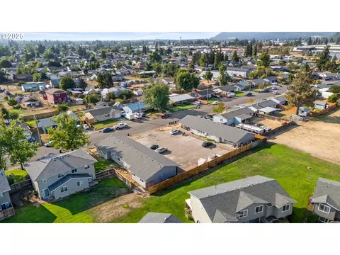 View/Area - 351 40th St, Springfield, OR 97478 photo 7 of 7