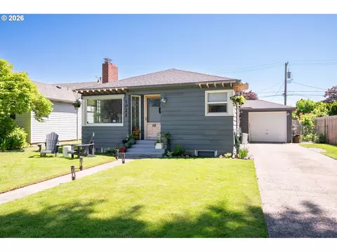 1022 22nd Ave, Longview, WA 98632