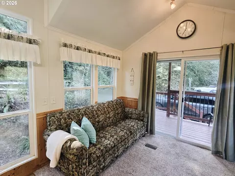 89491 Sutton Pl, Florence, OR 97439 photo 4