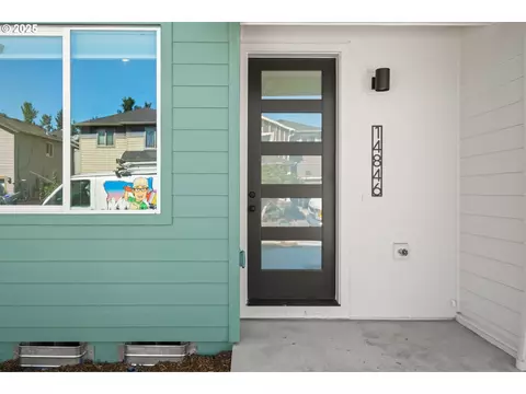 14846 NE Couch St #8, Portland, OR 97230