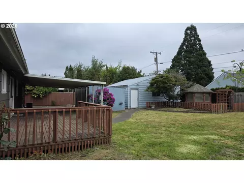 Exterior - 1047 Baxter St, Eugene, OR 97402 photo 8 of 9