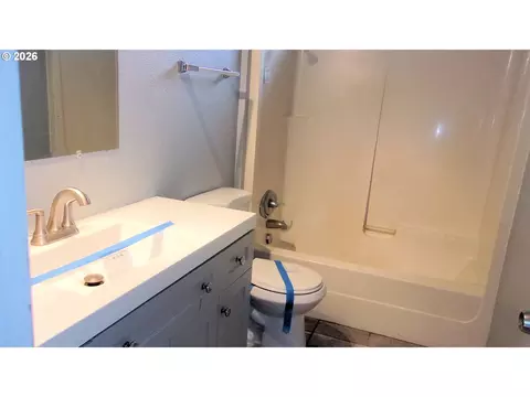 944 5th St, Lyons, OR 97358 photo 6