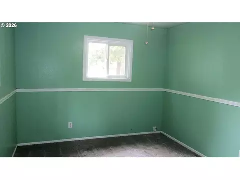 944 5th St, Lyons, OR 97358 photo 7