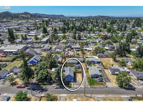 View/Area - 204 19th St, Springfield, OR 97477 photo 2 of 6