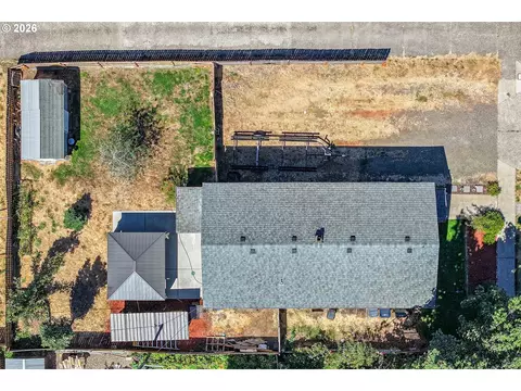 View/Area - 204 19th St, Springfield, OR 97477 photo 6 of 6