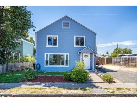 Exterior - 204 19th St, Springfield, OR 97477 photo 6 of 8