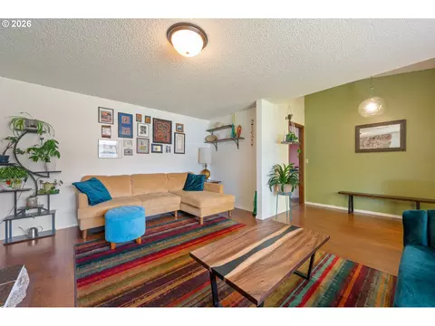 6952 C St, Springfield, OR 97478 photo 10