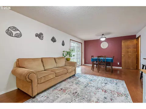 6952 C St, Springfield, OR 97478 photo 12