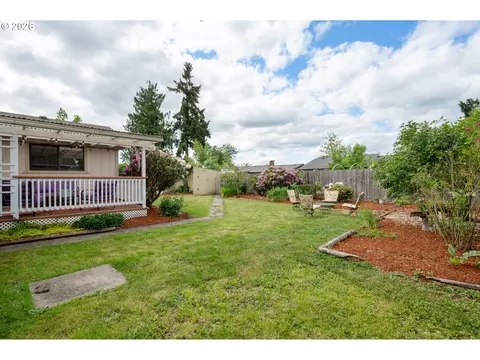 6952 C St, Springfield, OR 97478 photo 39