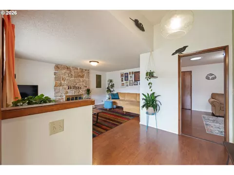 6952 C St, Springfield, OR 97478 photo 7