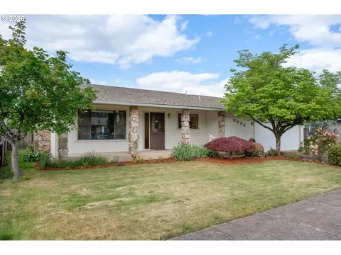 6952 C St, Springfield, OR 97478 photo 3