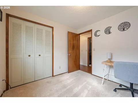 6952 C St, Springfield, OR 97478 photo 34