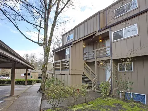 4 Touchstone Dr #141, Lake Oswego, OR 97035