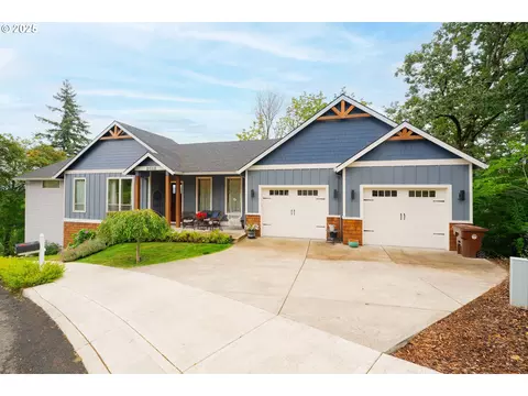 2012 NW Sierra Ln, Camas, WA 98607