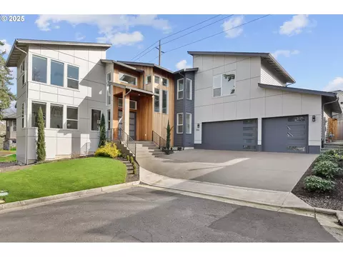 8166 SW 66th Pl, Portland, OR 97223