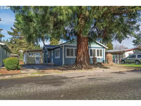 3553 Linda St, Woodburn, OR 97071