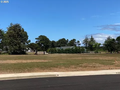 shearwater cir, Bandon, OR 97411