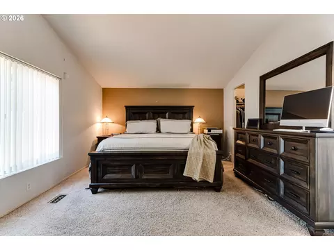Bedroom - 1816 Fountain Ct, Eugene, OR 97402 photo 1 of 4