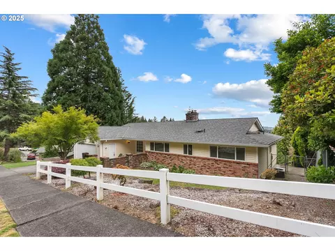 3025 SW Wallula Ave, Gresham, OR 97080