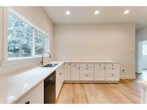 Kitchen - 3335 River Rd, Eugene, OR 97404 photo 1 of 3
