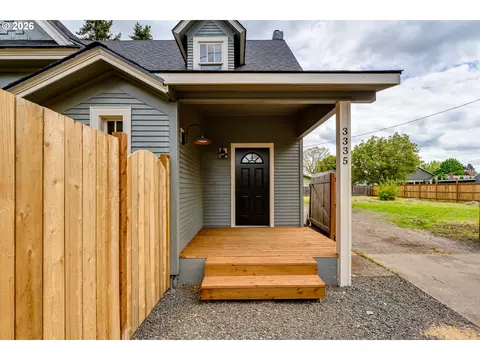 Exterior - 3335 River Rd, Eugene, OR 97404 photo 3 of 4