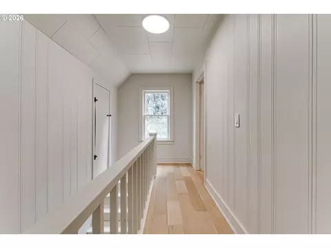 Entry Way - 3335 River Rd, Eugene, OR 97404 photo 2 of 2