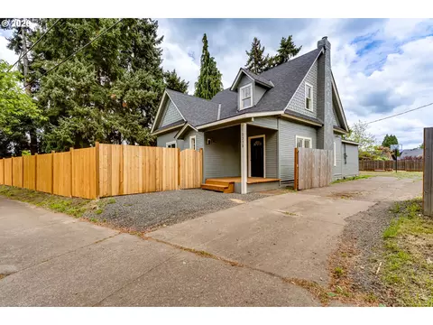 Exterior - 3335 River Rd, Eugene, OR 97404 photo 2 of 4