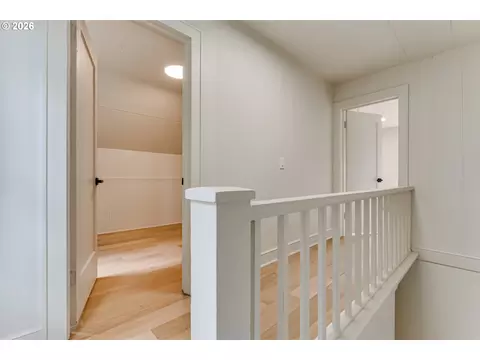 Entry Way - 3335 River Rd, Eugene, OR 97404 photo 1 of 2