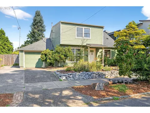 2419 N Ainsworth St, Portland, OR 97217