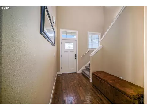 Entry Way - 1168 Taurus Loop, Keizer, OR 97303 photo 2 of 3