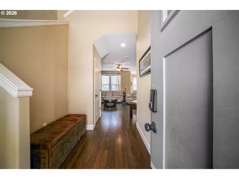 Entry Way - 1168 Taurus Loop, Keizer, OR 97303 photo 1 of 3