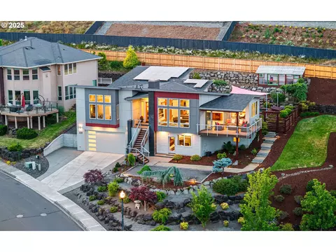 221 W Dogwood St, Washougal, WA 98671