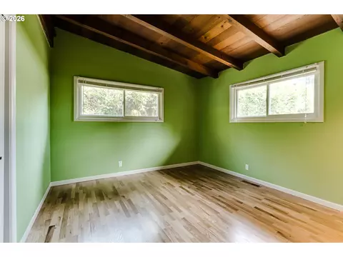 Bedroom - 3046 Bailey Ln, Eugene, OR 97401 photo 6 of 7