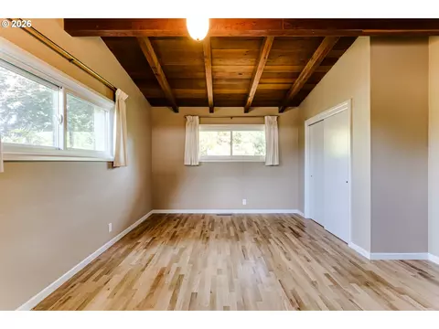 Bedroom - 3046 Bailey Ln, Eugene, OR 97401 photo 2 of 7