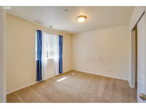 Bedroom - 3355 NW 47th Dr, Camas, WA 98607 photo 4 of 6