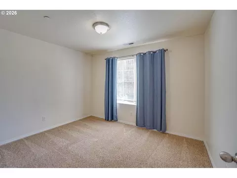 Bedroom - 3355 NW 47th Dr, Camas, WA 98607 photo 2 of 6