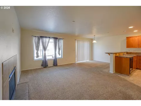 Living - 3355 NW 47th Dr, Camas, WA 98607 photo 3 of 6