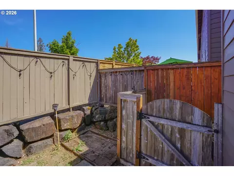 Exterior - 3355 NW 47th Dr, Camas, WA 98607 photo 5 of 6
