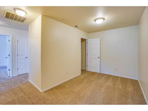 Bedroom - 3355 NW 47th Dr, Camas, WA 98607 photo 1 of 6