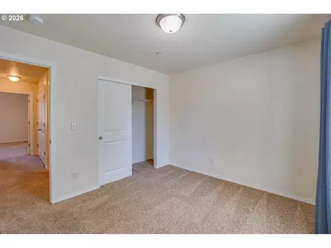 Bedroom - 3355 NW 47th Dr, Camas, WA 98607 photo 3 of 6