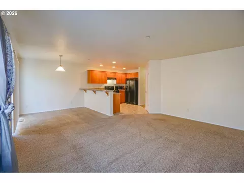 Living - 3355 NW 47th Dr, Camas, WA 98607 photo 4 of 6