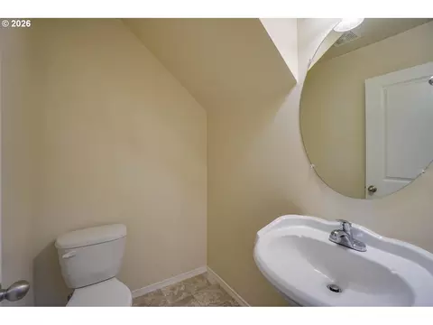 Bath - 3355 NW 47th Dr, Camas, WA 98607 photo 1 of 5