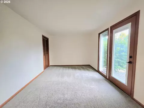 Bedroom - 2916 Elysium Ave, Eugene, OR 97401 photo 2 of 8