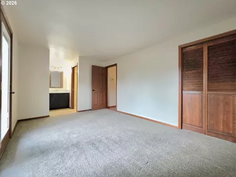 Bedroom - 2916 Elysium Ave, Eugene, OR 97401 photo 4 of 8