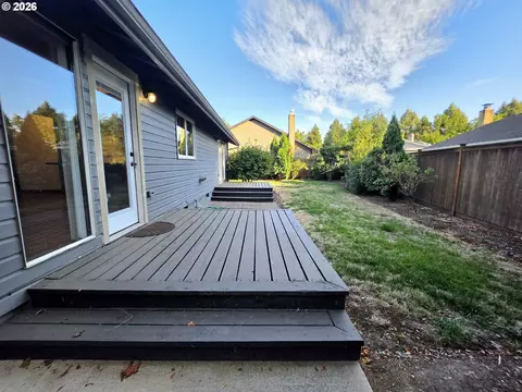 Exterior - 2916 Elysium Ave, Eugene, OR 97401 photo 3 of 6