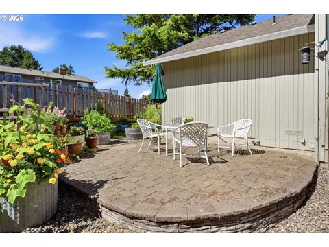 Exterior - 1418 NW 30th Ave, Camas, WA 98607 photo 11 of 14
