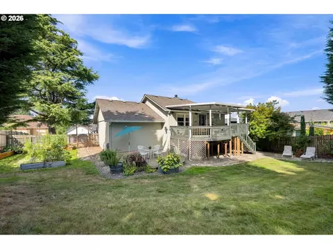 Exterior - 1418 NW 30th Ave, Camas, WA 98607 photo 9 of 14