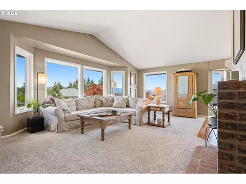 Living - 1418 NW 30th Ave, Camas, WA 98607 photo 1 of 8